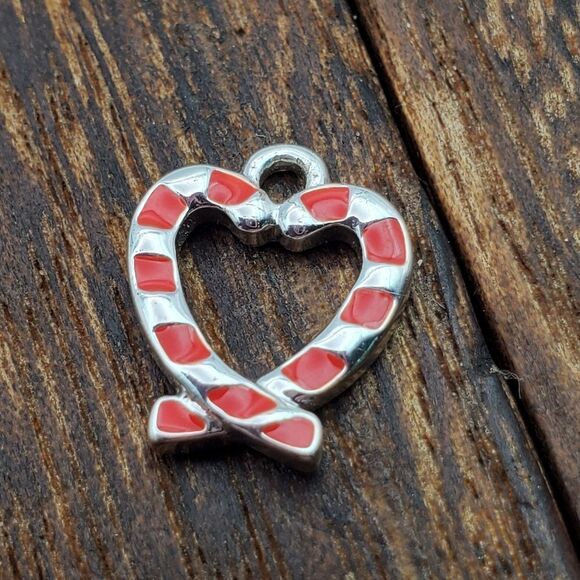 Candy cane red and silver tone heart pendant - Picture 1 of 2